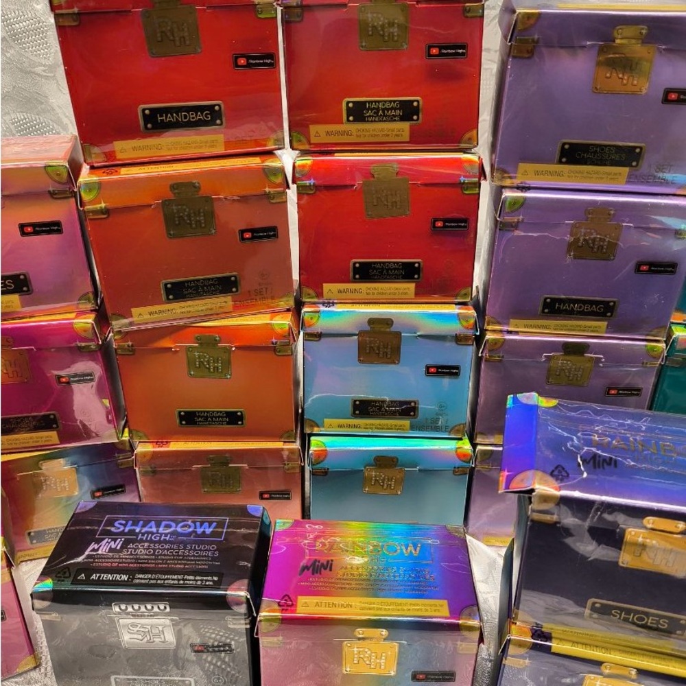 Rainbow High mini accessories